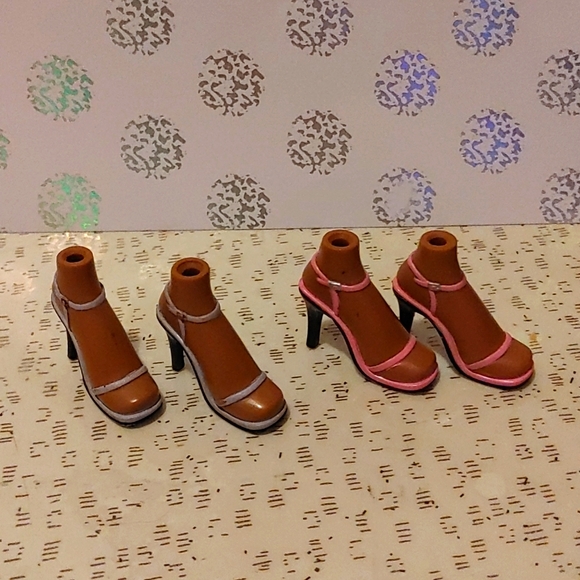 MGA Bratz High Heel Shoes - Picture 2 of 3